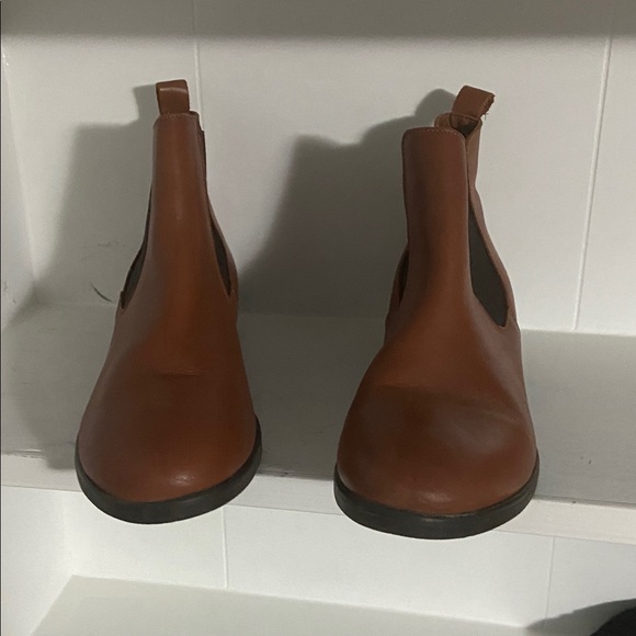 Aldo Brown Chelsea Ankle Boots - Women's - Picture 2 of 6